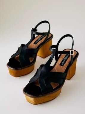 Kelsi Dagger Black Leather Genie Platform Sandals Size 10